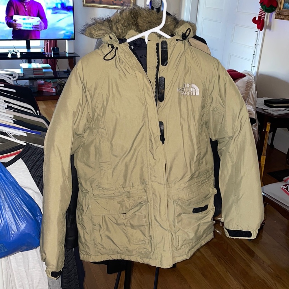 The North Face Khaki Parka Coat Women’s S